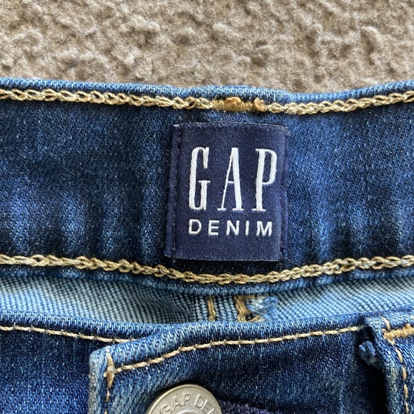 Soft Gap True Skinny Jeans, Size 6/28 - Picture 3 of 4